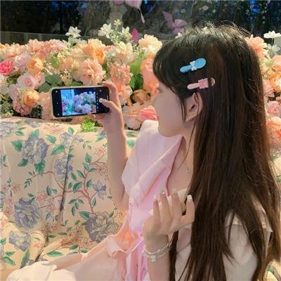 小犬与女孩